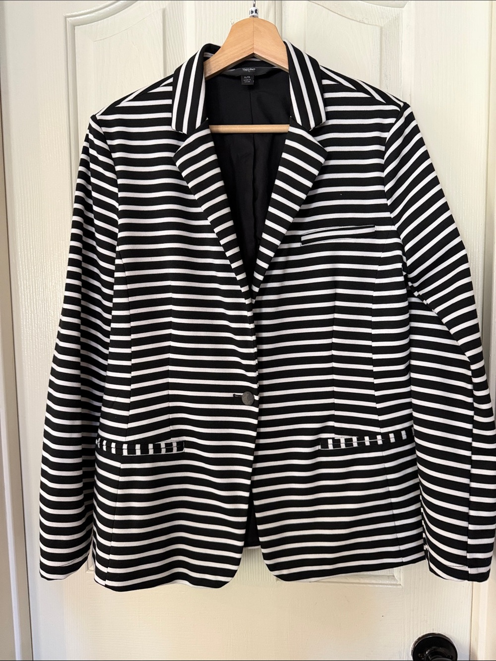 Mossimo Supply Co. Black and White Striped Blazer